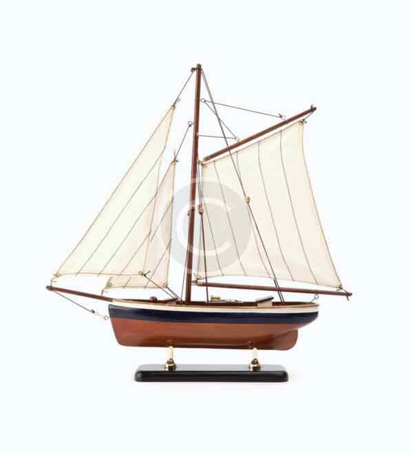 Retro yacht model